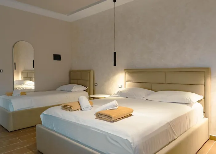 イン Delmar Garden