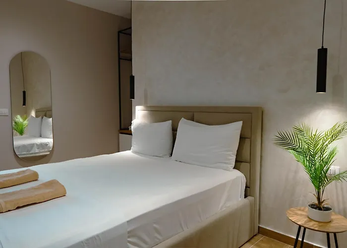 Delmar Garden 여관 *